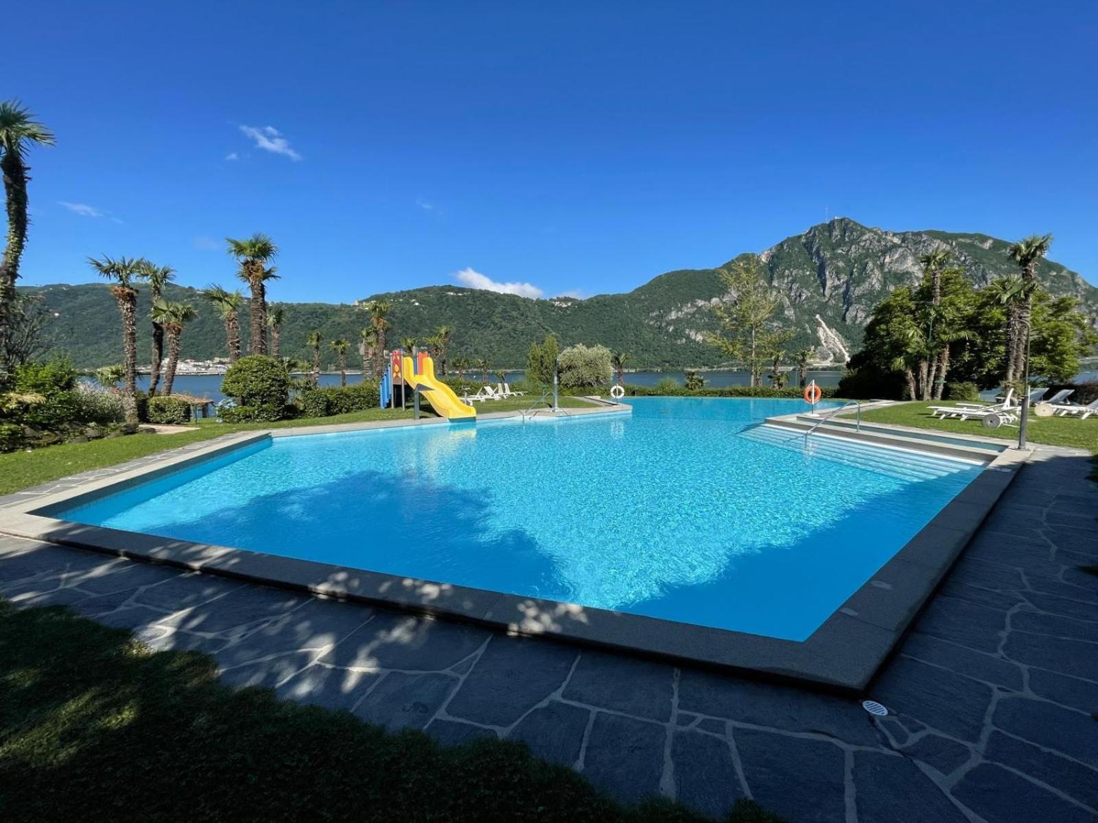 Luganersee, Pool, Strand, Parkplatz, Suite 204 Bissone Extérieur photo